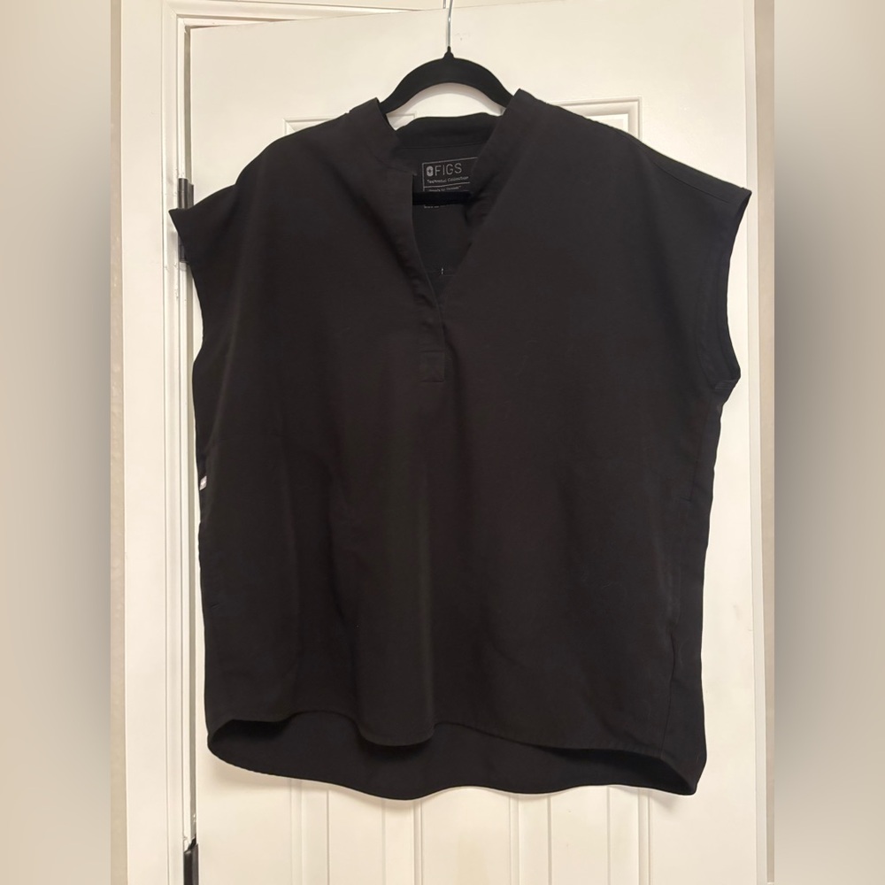 Figs “Rafaela” Women's Black Scrub Top